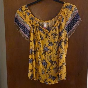 Floral women’s top